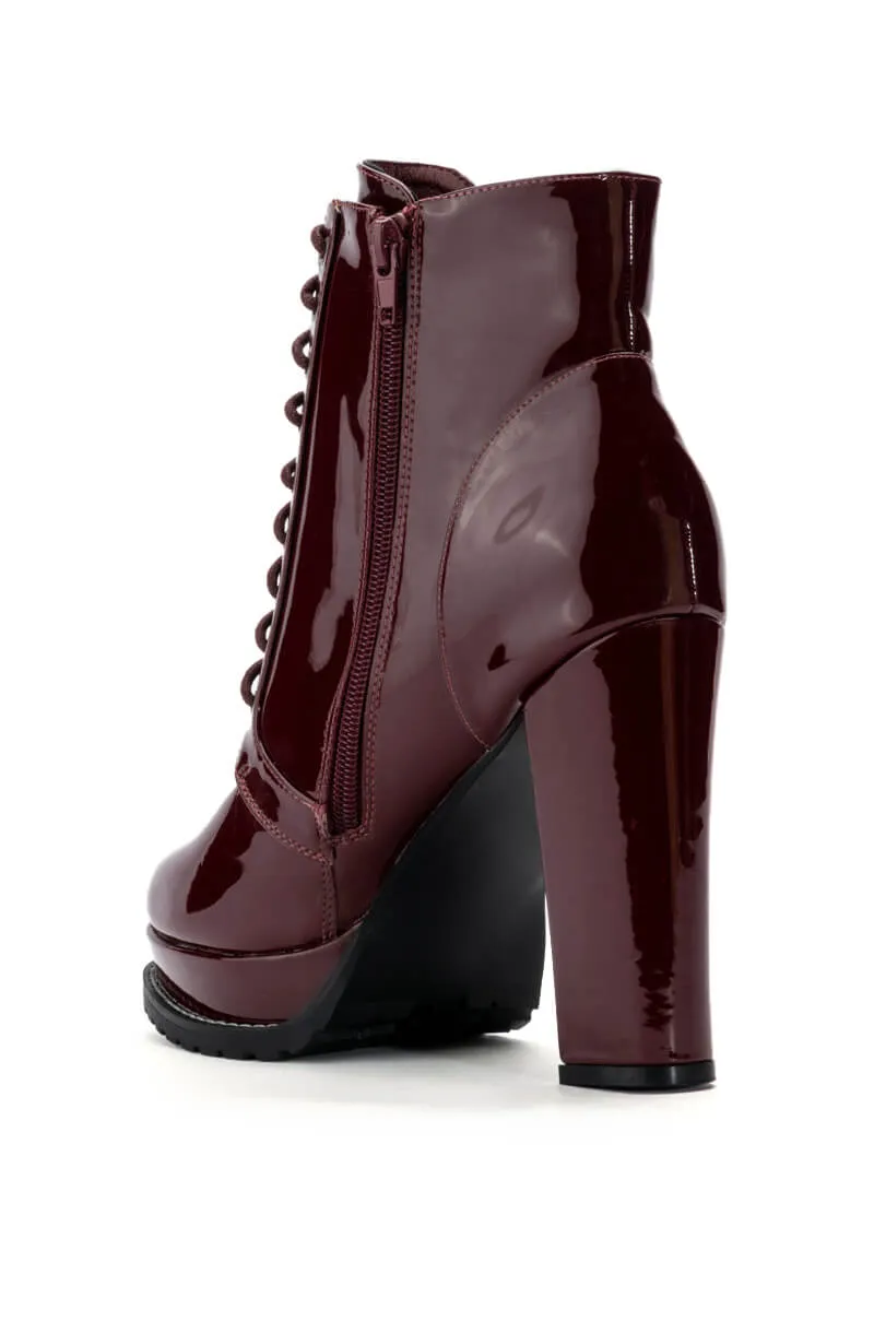 AZALEA WANG FREDDIE CHUNKY LACE UP BOOTIE IN BURGUNDY