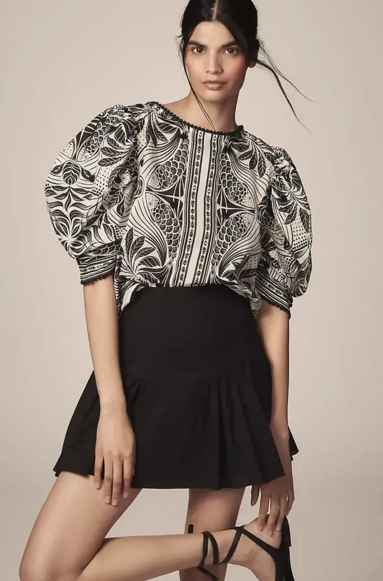 Monochrome Elegance Scarf Off-White Blouse