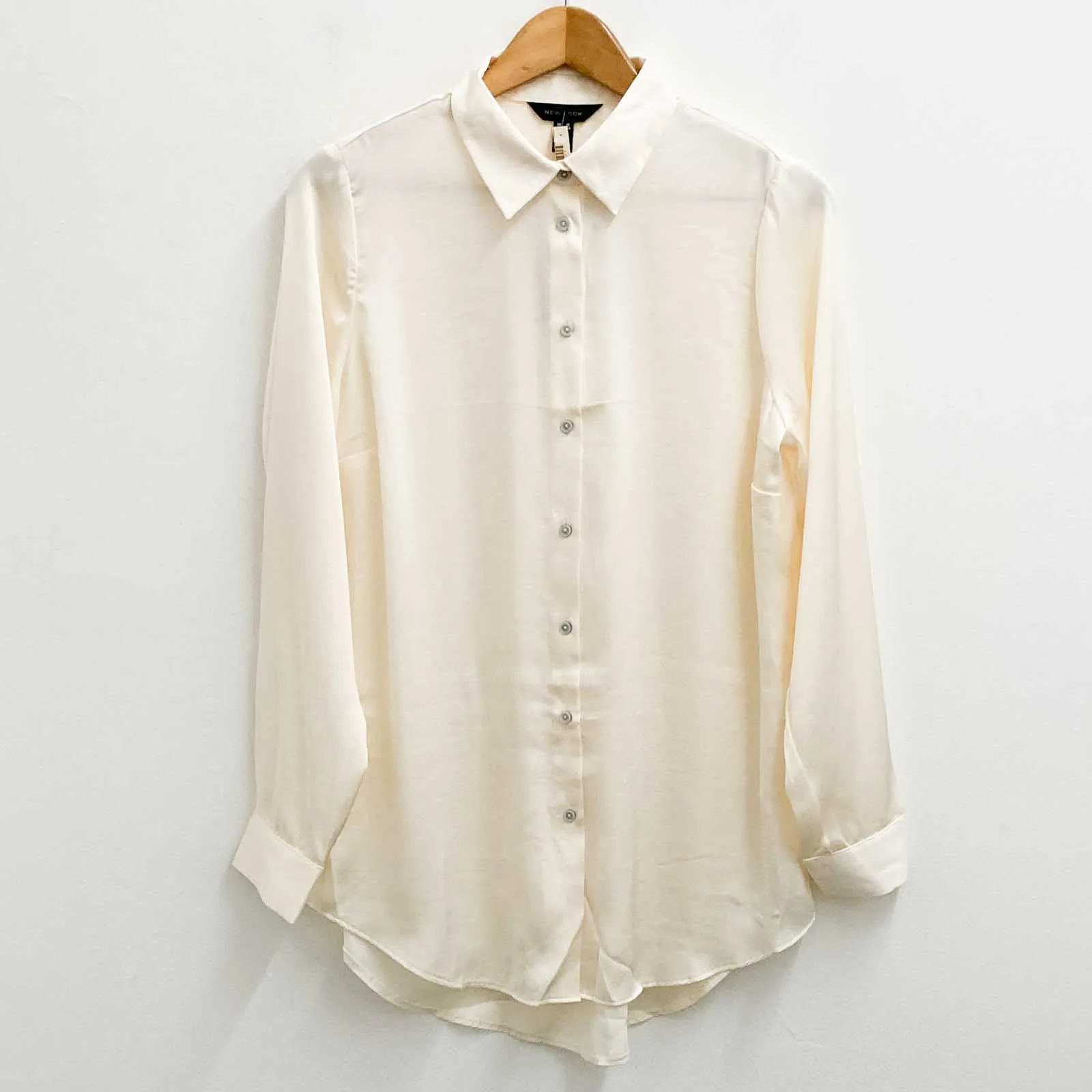 New Look Blouse Size 12 Ivory Satin Silky Oversized Long Sleeve